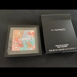 MAC New Street Art Eyeshadow Palette